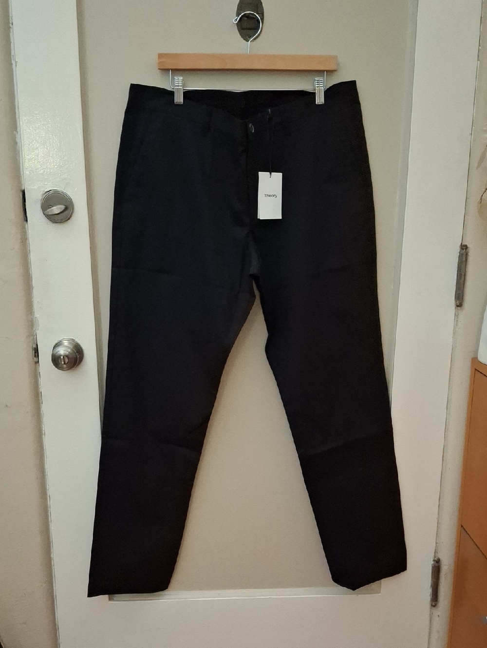 NWT Theory Zaine Men's Black Slim Straight Pants_1